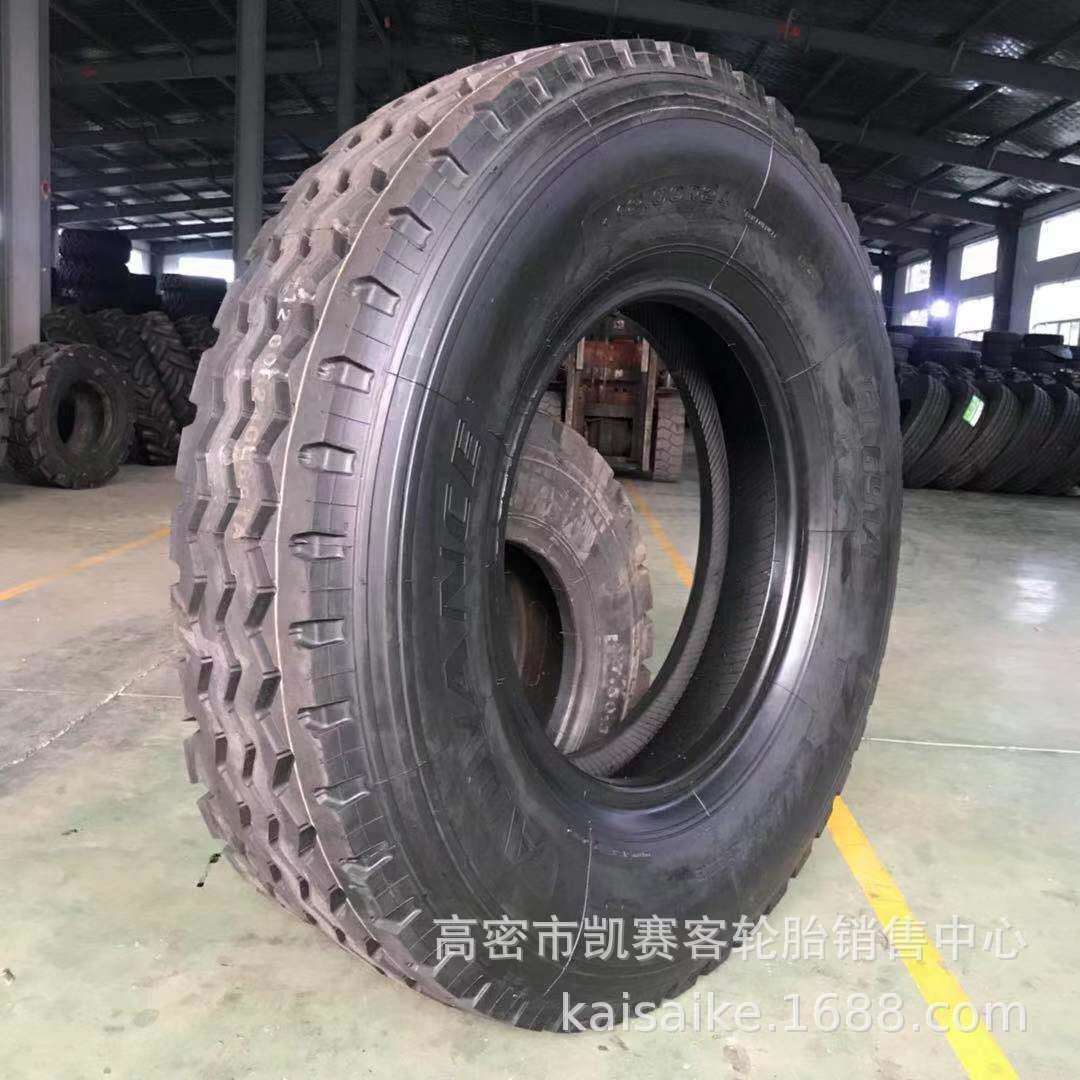 吊车轮胎1200R24 全钢卡车小型起重机轮胎拖挂车轮胎