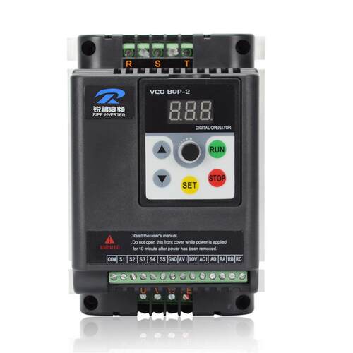 器0.751.52.2345.57.511kw220v三相380v电机调速一件起批外贸