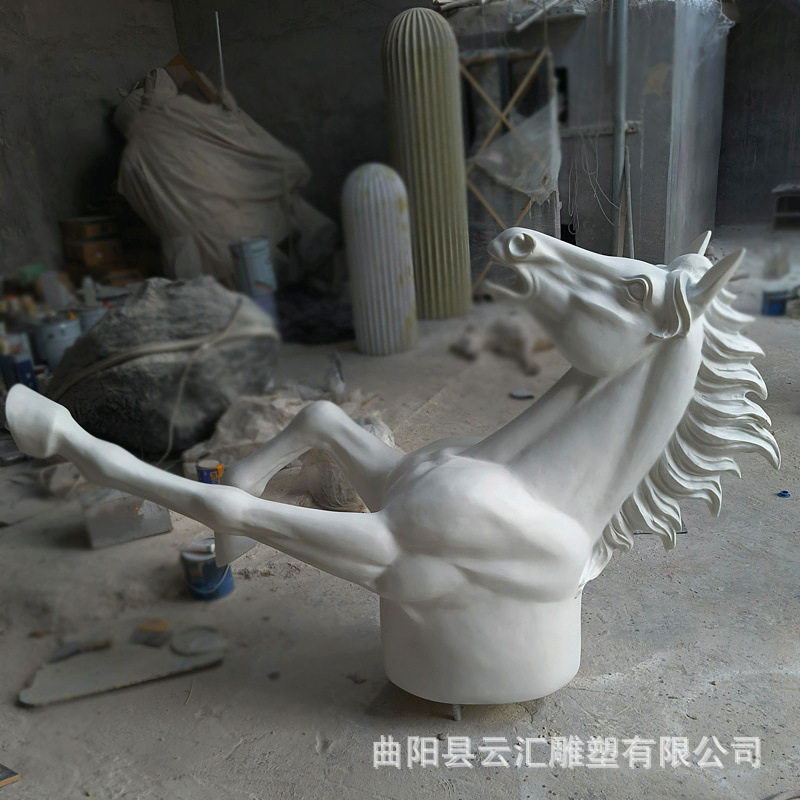 玻璃钢马头半身马穿墙马雕塑仿真动物飞马户外宽窄巷子动物装饰品