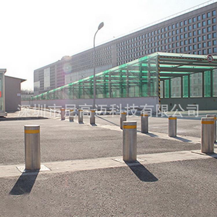 高速公路分隔式自动升降柱路障成品可拆卸移动路桩半自动液压护柱