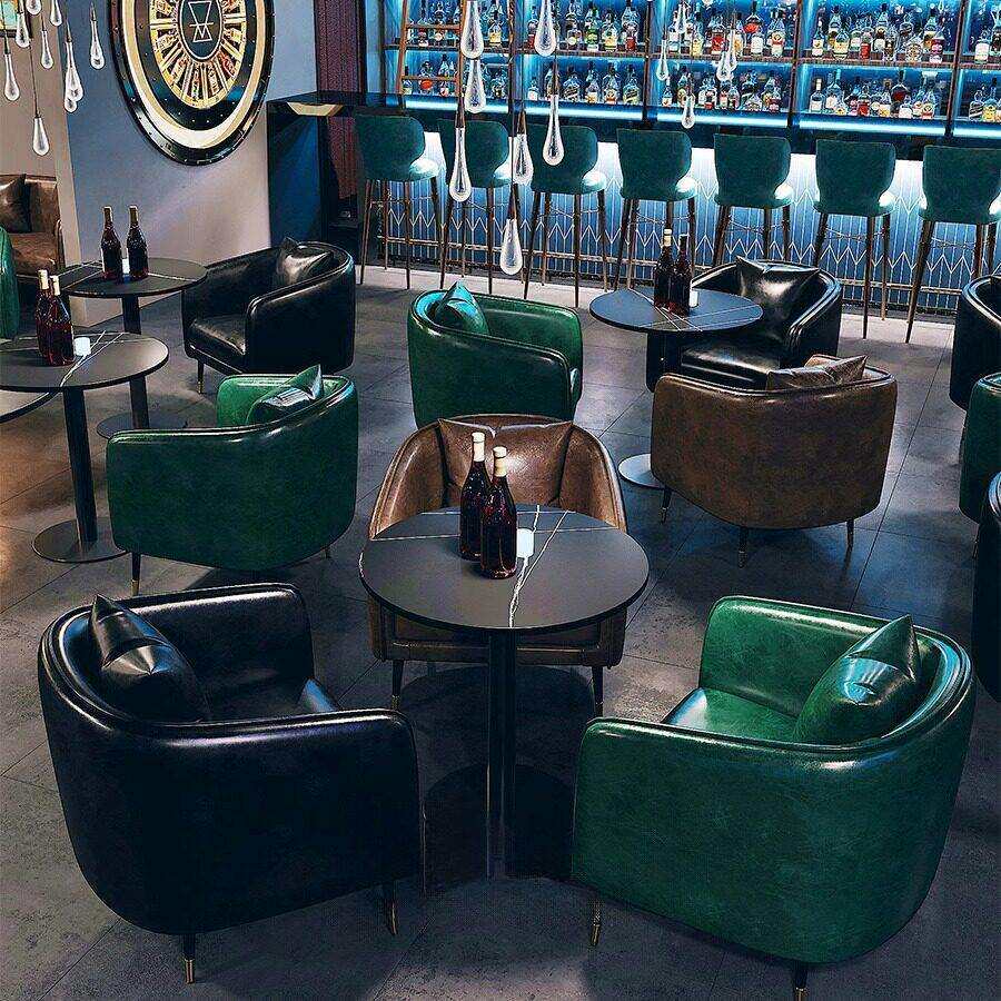 复古轻奢酒吧清吧沙发桌椅威士忌音乐餐吧卡座咖啡厅人桌椅组合