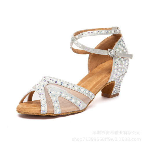 2026新款肤色缎面闪亮拉丁舞鞋女式成人广场舞比赛演出派对跳舞鞋