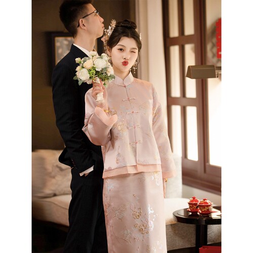2026新款新中式旗袍高端轻奢敬酒服女新娘唐装订婚结婚冬礼裙粉色