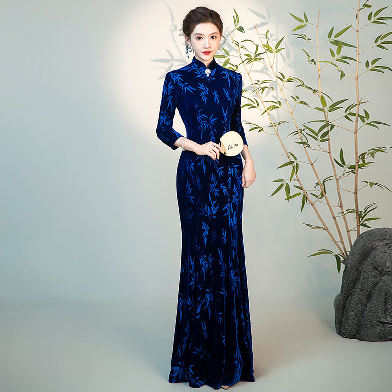 2026新款夏季丝绒鱼尾旗袍长款气质复古妈妈装大码日常改良连衣裙