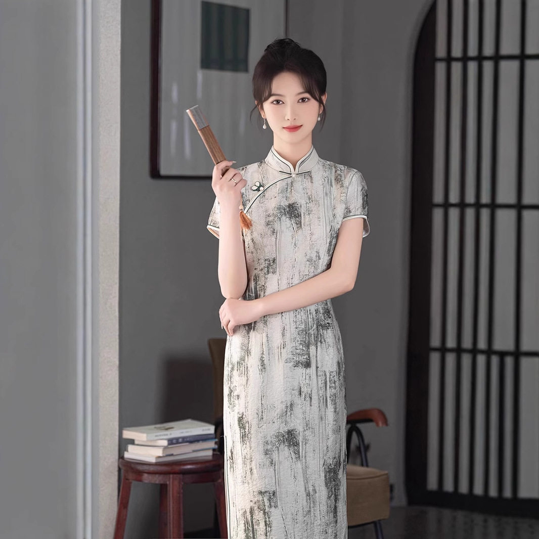 2026新款中国风改良版旗袍春季年轻款女新中式复古名媛印花连