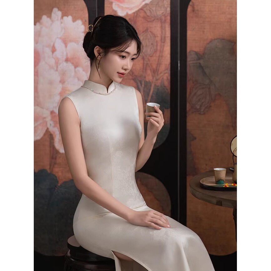 2026新款新中式白色旗袍夏日常年轻款高端气质复古连衣裙订婚