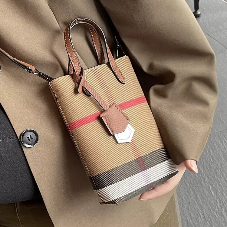 2026新款手机包女2026新款网红轻便手提斜挎包超火放装小包包迷你