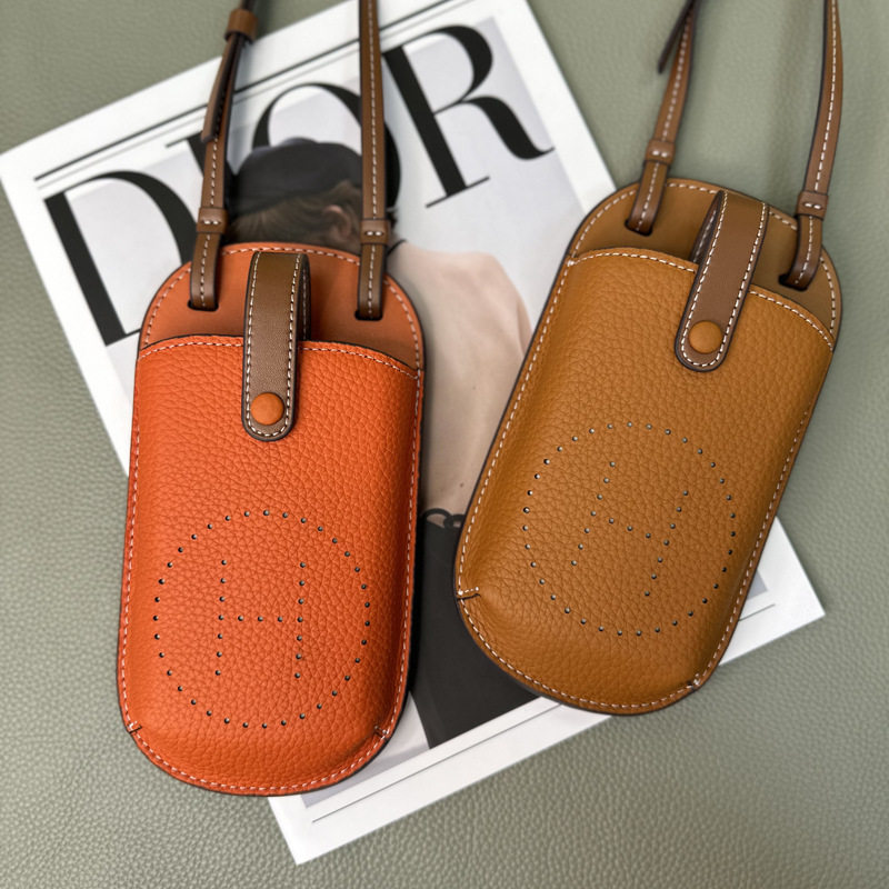 2026新款手机包女新款2026爆款时尚超火单肩斜挎包牛皮小包包洋气