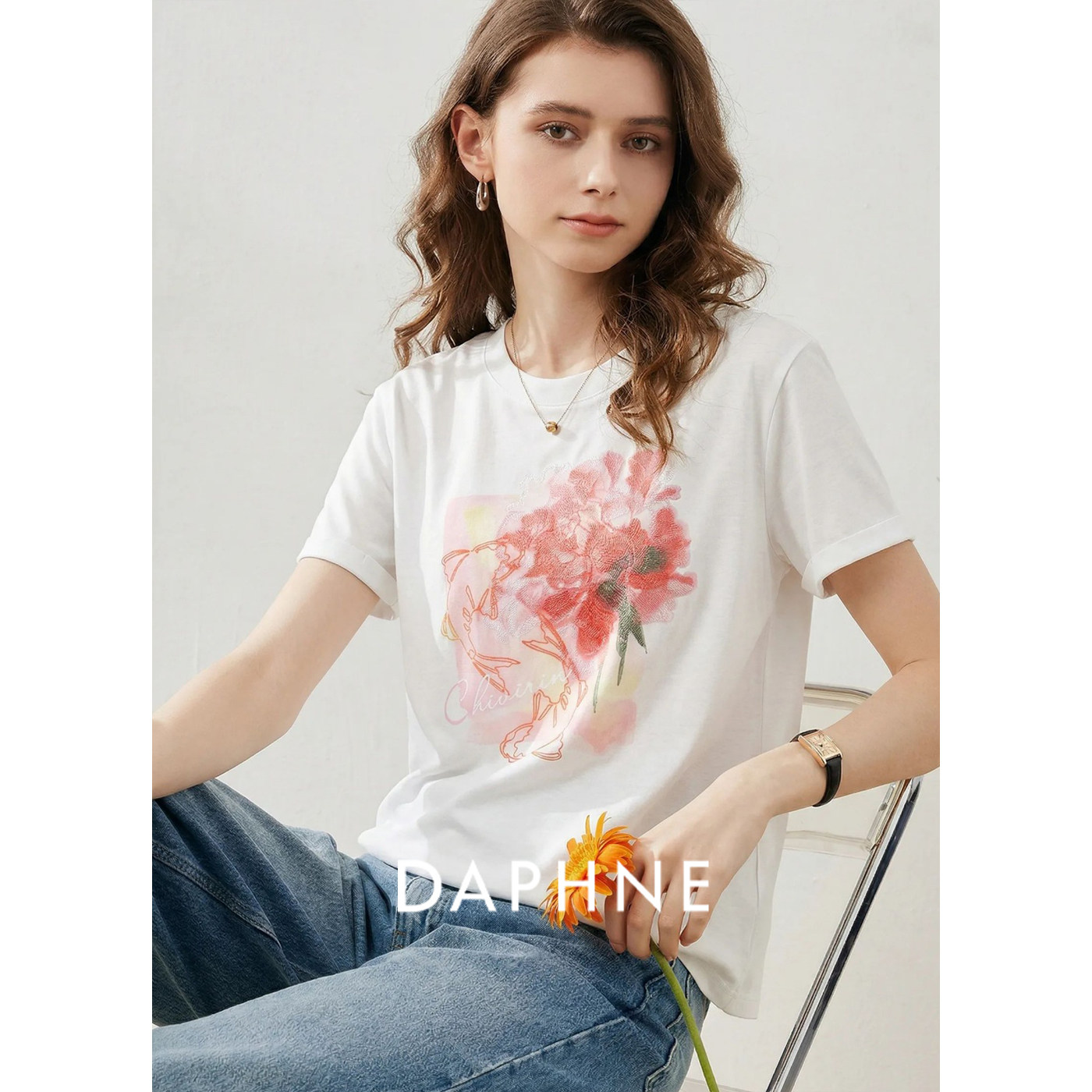 Daphne达芙妮新疆棉文艺白色纯棉T恤女夏花卉印花宽松圆领打底衫