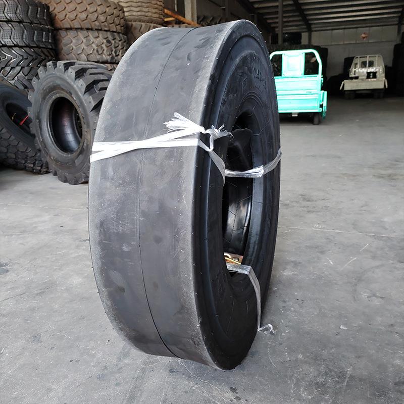 750-16压路机轮胎 7.50-16胶轮压路机C-1光面花纹尼龙工程轮胎