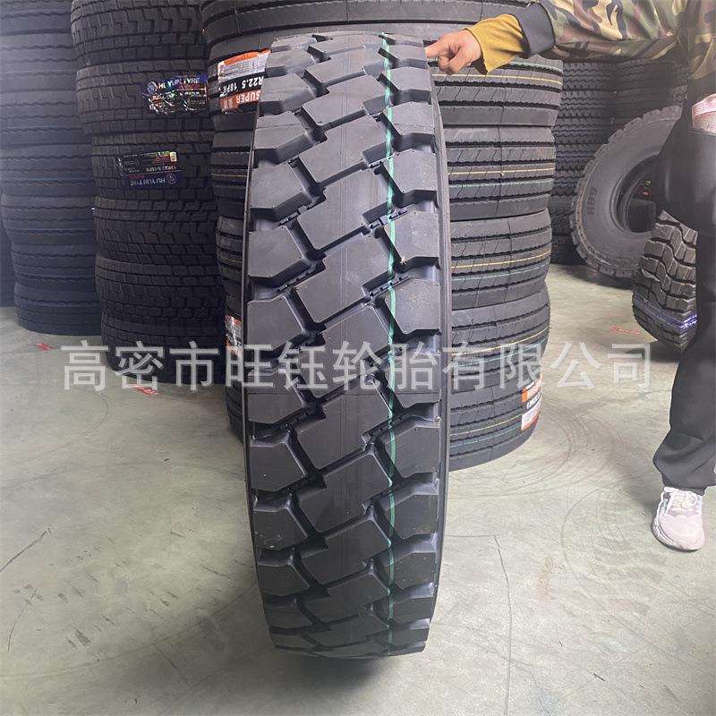 路泰来12R22.5全钢货车轮胎11R22.5矿山大花载重挂车平板拖车轮胎