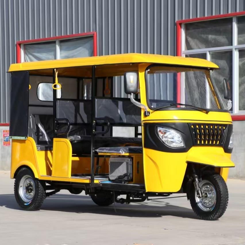 非洲热销嘟嘟车搭载9个乘客200CC水冷发动机燃油拉客三轮车Tuktuk
