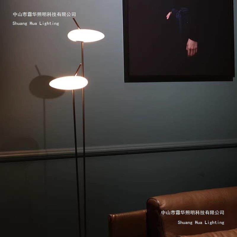 北欧现代简约轻奢创意落地灯设计感客厅沙发旁边卧室摆件立式地灯