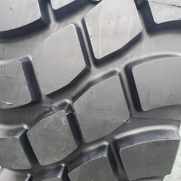 23.5R25装载机50铲车全钢丝真空工程机械加厚耐磨轮胎