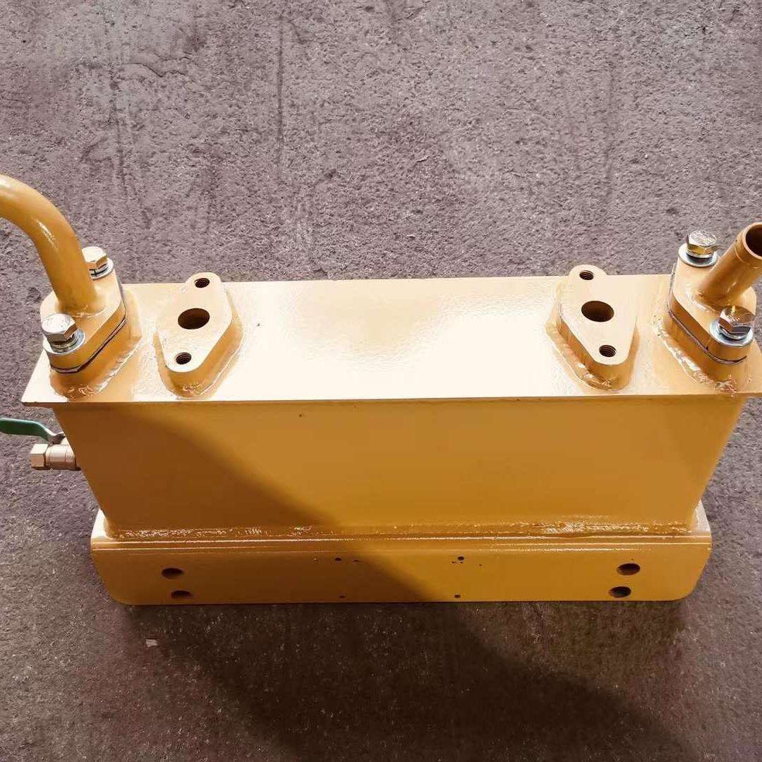 山推SD16机油冷却器散热器 底盘件全车配件