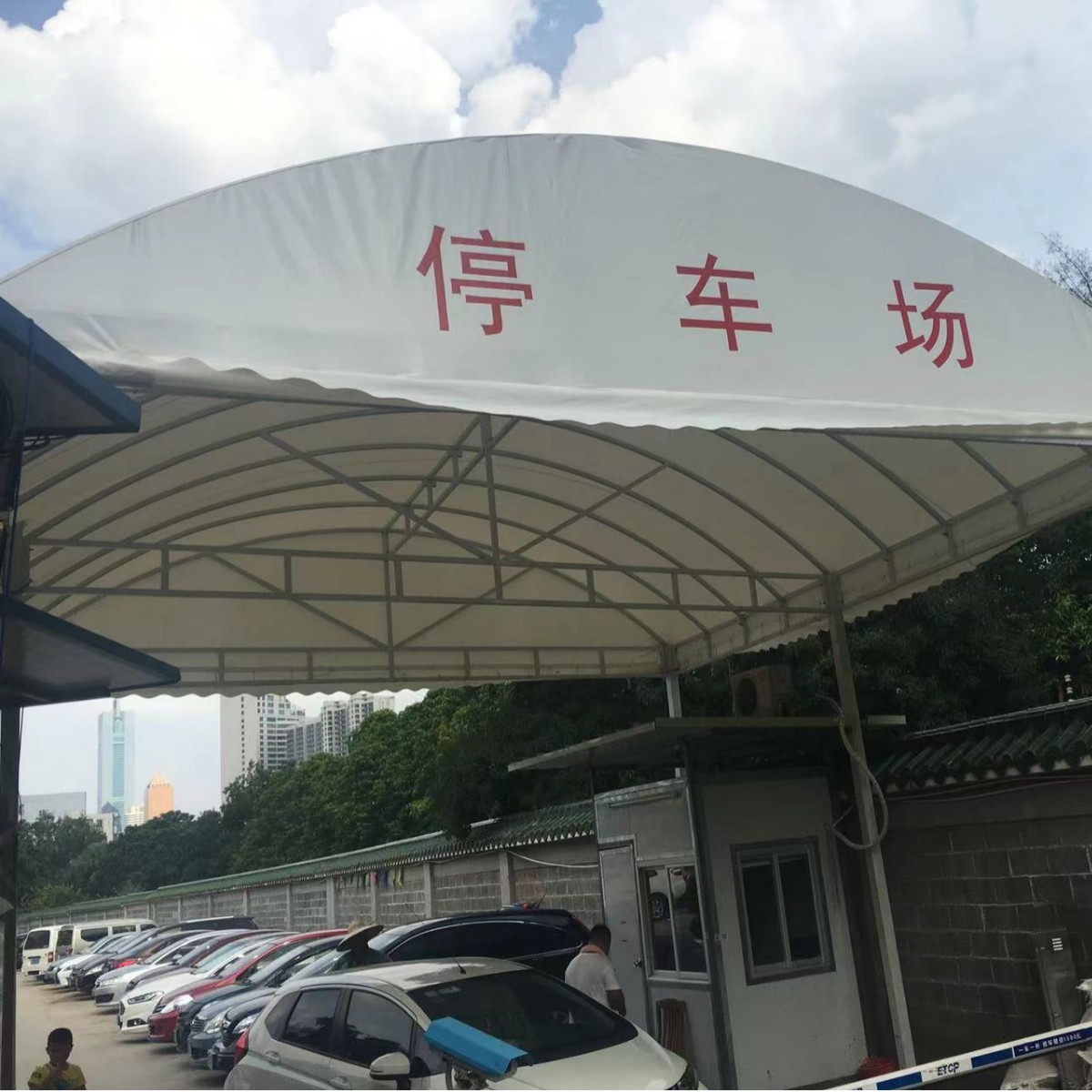 小吃街膜结构雨棚定制