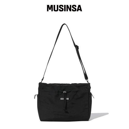 BEENTRILL 中型方形斜挎包（黑色） MUSINSA韩国官网直邮进口