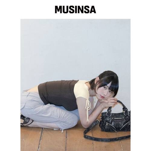 IUGAMAKARAS 铆钉皮革小肩包（黑色） MUSINSA韩国官网直邮进口