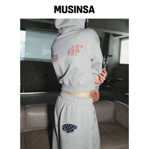 SLEEKGLOW 天使刺绣曲线卫裤[灰色] MUSINSA韩国直邮官方正品