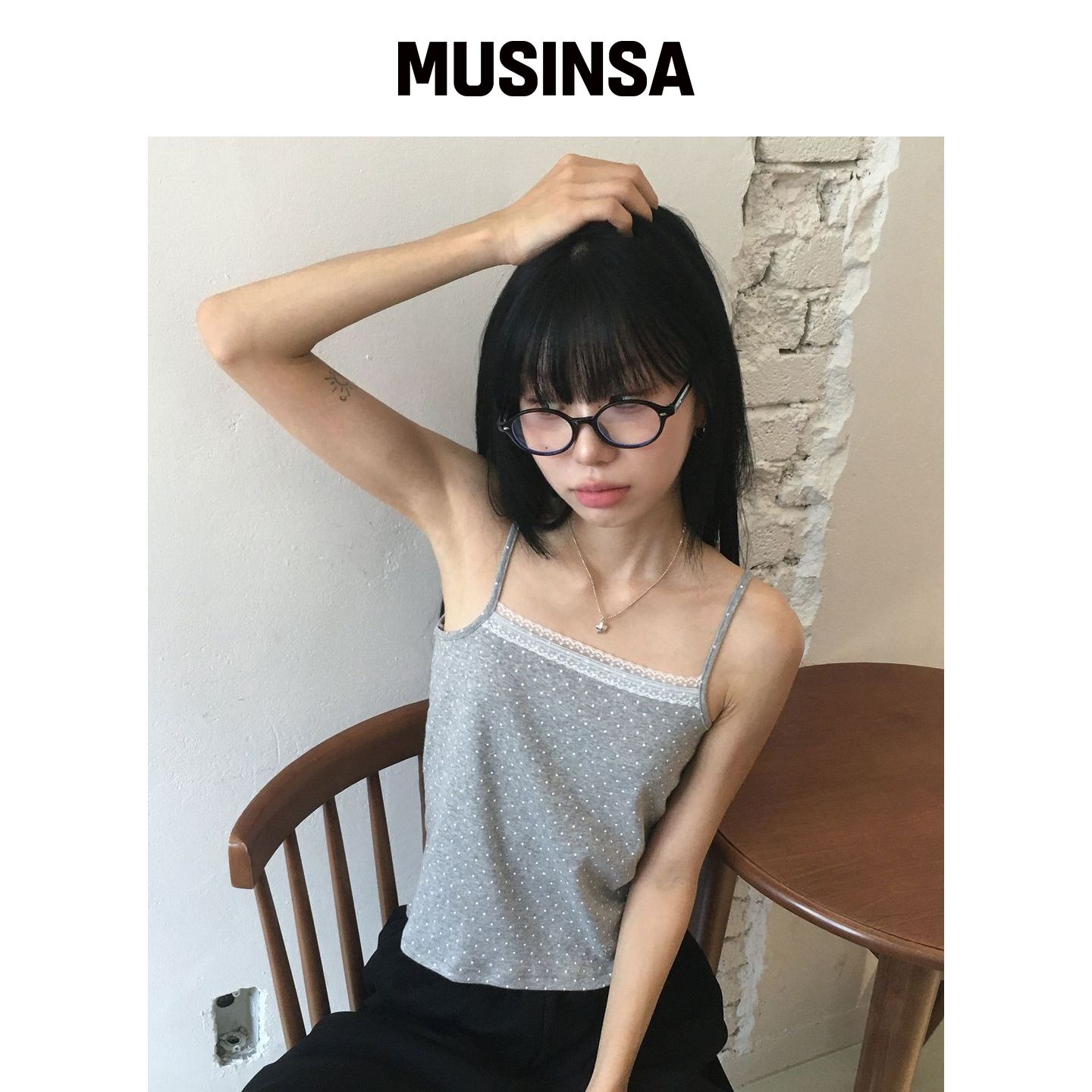 SLEEKGLOW 圆点蕾丝无袖上衣（灰色） MUSINSA韩国官网直邮进口图片