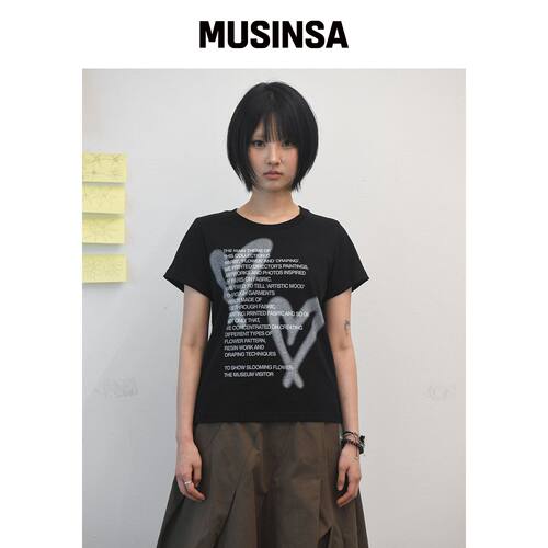 THEMUSEUMVISITOR W心形印花短款T恤（黑色） MU韩国官网直邮进口