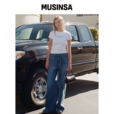 SOMEWHEREBUTTER 宽松牛仔裤 - 中蓝色 MUSINSA韩国直邮官方正品