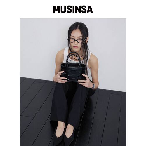 RAIMENT Stud Patch Macaroon Bag_黑色 MUSINSA韩国官网直邮进口