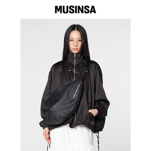320SHOWROOM 双带半月形皮革包 黑色韩国官网直邮进口MUSINSA