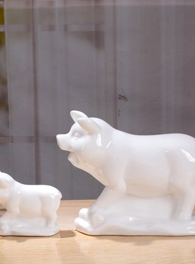 陶瓷猪摆件白色十二生肖招财福贵猪工艺品现代家居客厅玄关摆设