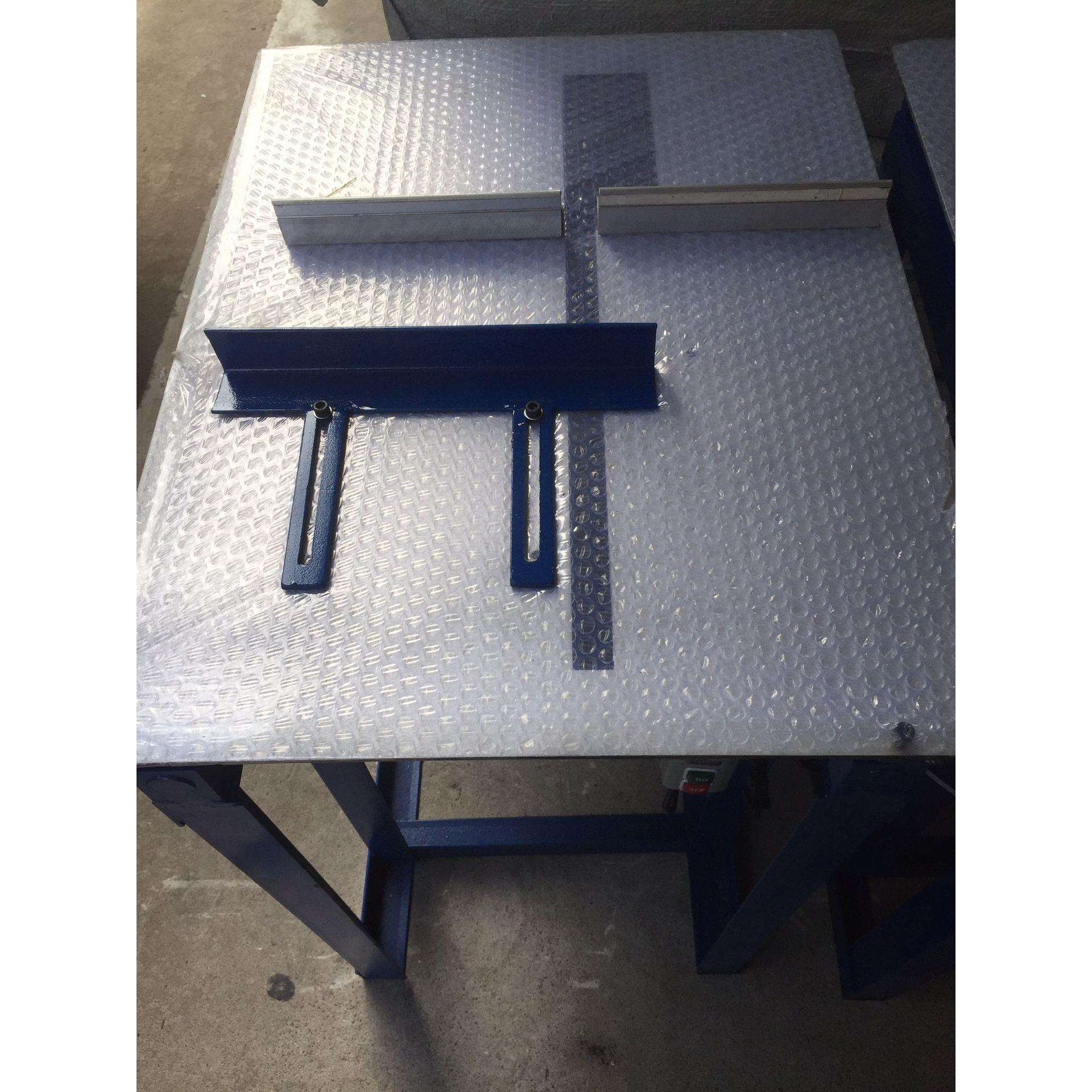 推台式龙骨开槽机 打龙骨洗槽机 字画框龙骨加工设备 开槽 机器