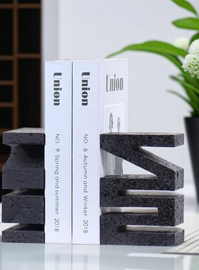 极简风现代大理石书立书档创意字母摆件黄洞石书靠样板间酒店装饰