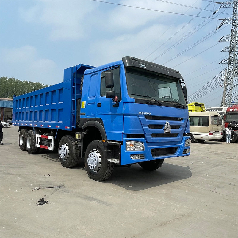 前四后八豪沃翻斗车出售 矿用双桥工程车 右驾驶舱翻斗垃圾车