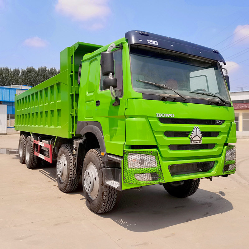前四后八豪沃自卸车出口 矿用双桥工程车 右驾驶舱垃圾倾斜车