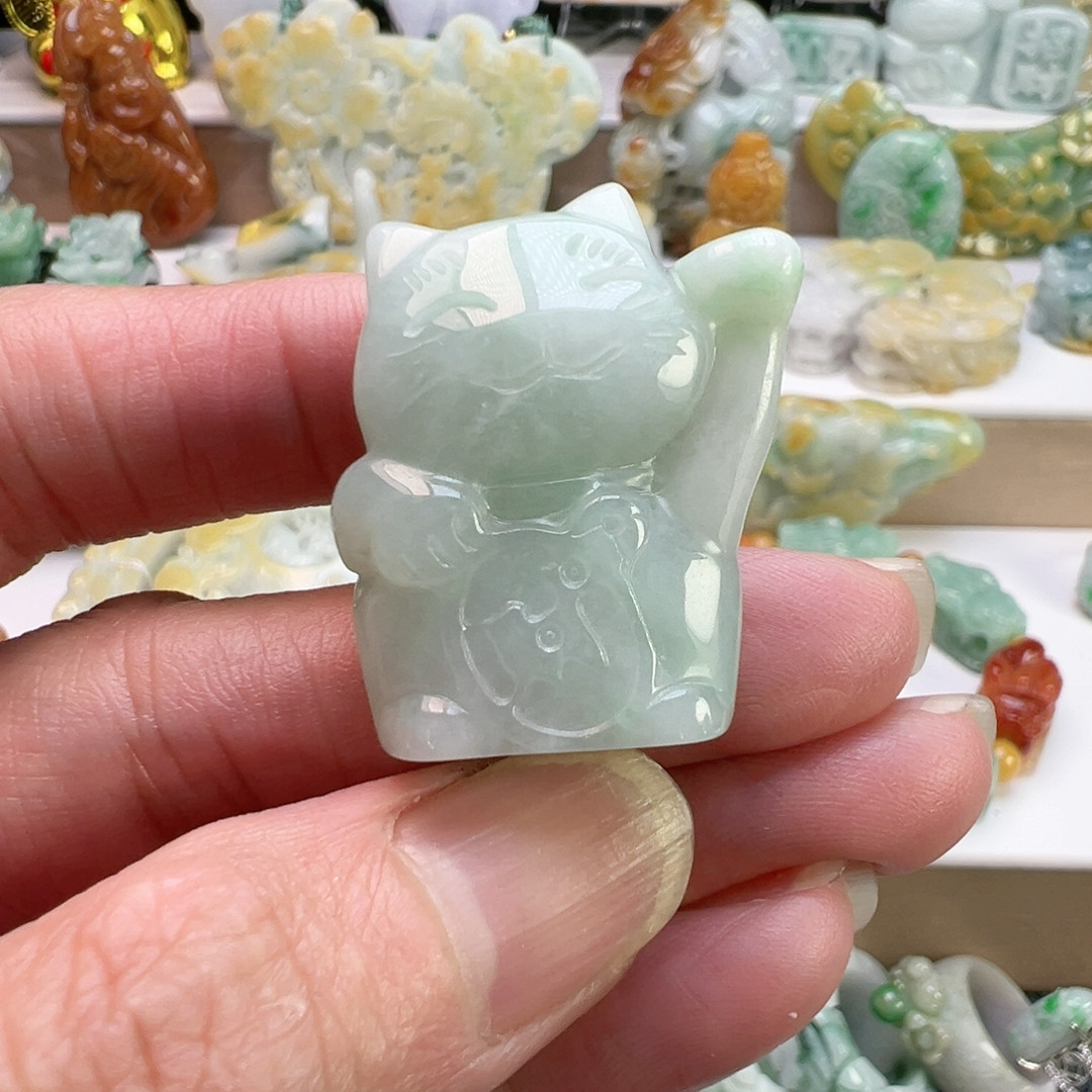 天然翡翠招财猫