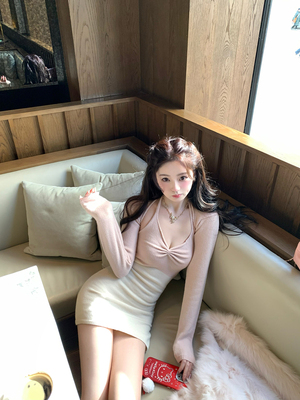 你的懒懒llan针织V领连衣裙外套