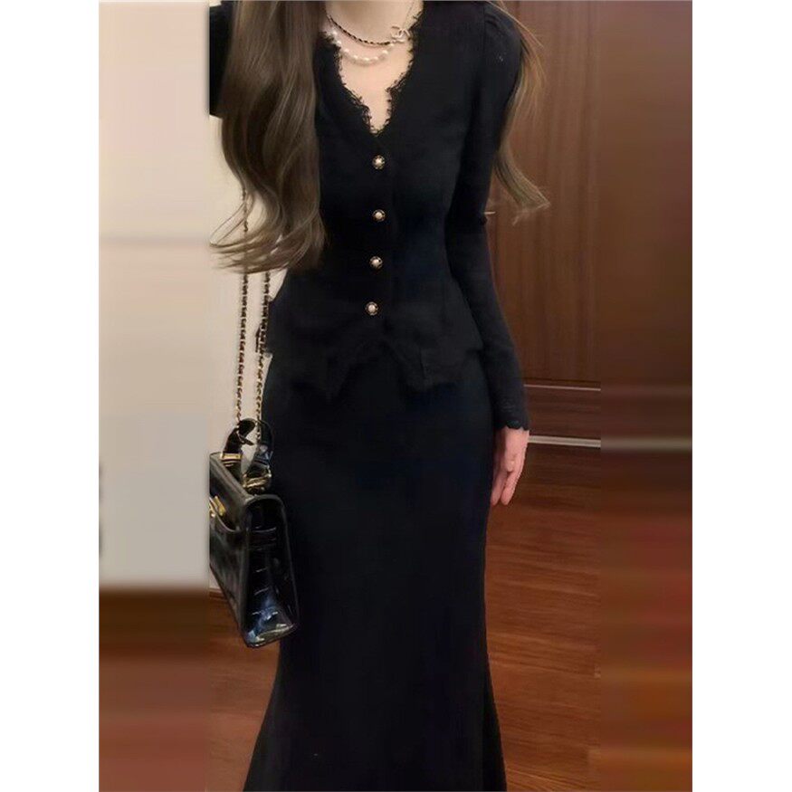 法式黑色针织连衣裙子女秋装2025新款小个子香风一整套早秋季穿搭