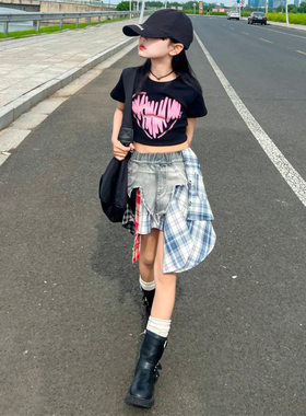 2026新款女童夏季拼接牛仔裤裙洋气爱心镂空短袖时髦夏装小女孩两