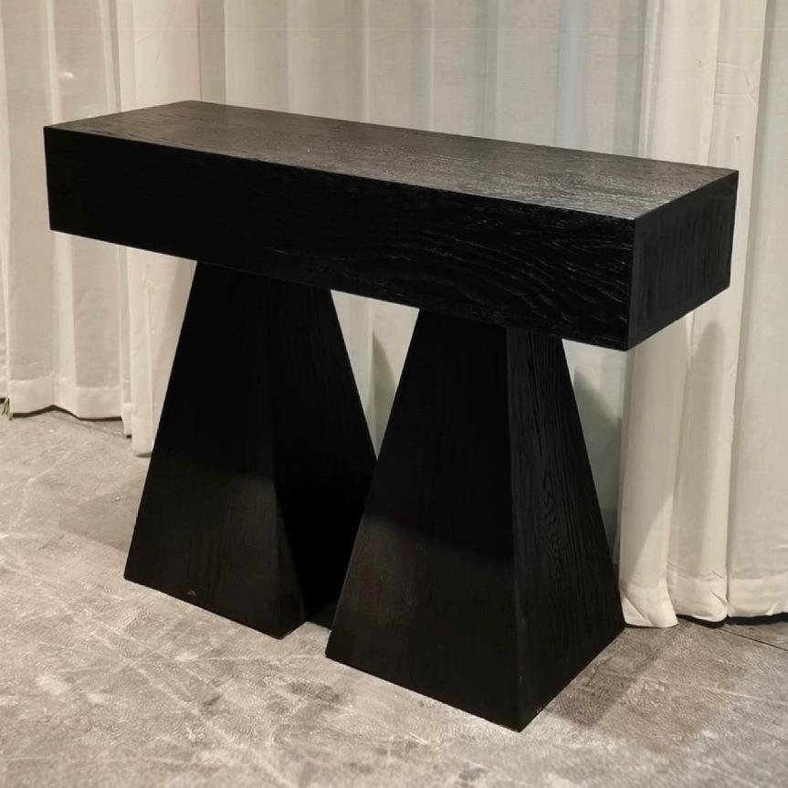 黑色哑光极简玄关柜复古西餐厅编藤椅子东南亚风主题餐厅茶餐厅靠