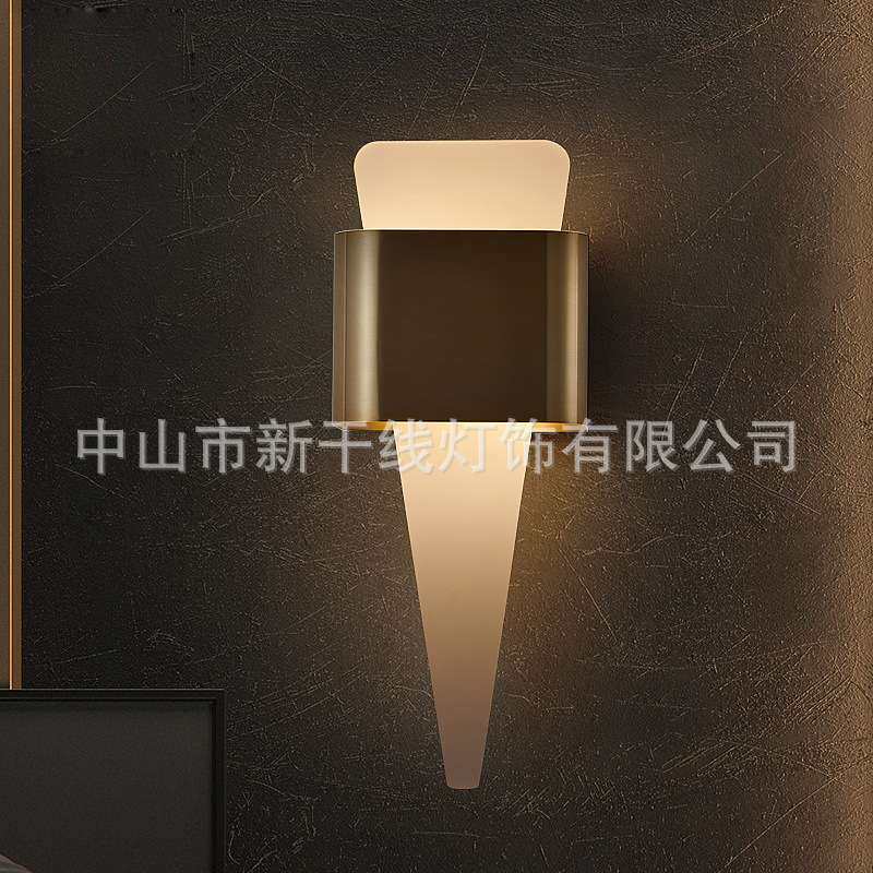 亚克力极简氛围灯轻奢创意室内客厅灯楼梯过道卧室灯床头全铜壁灯