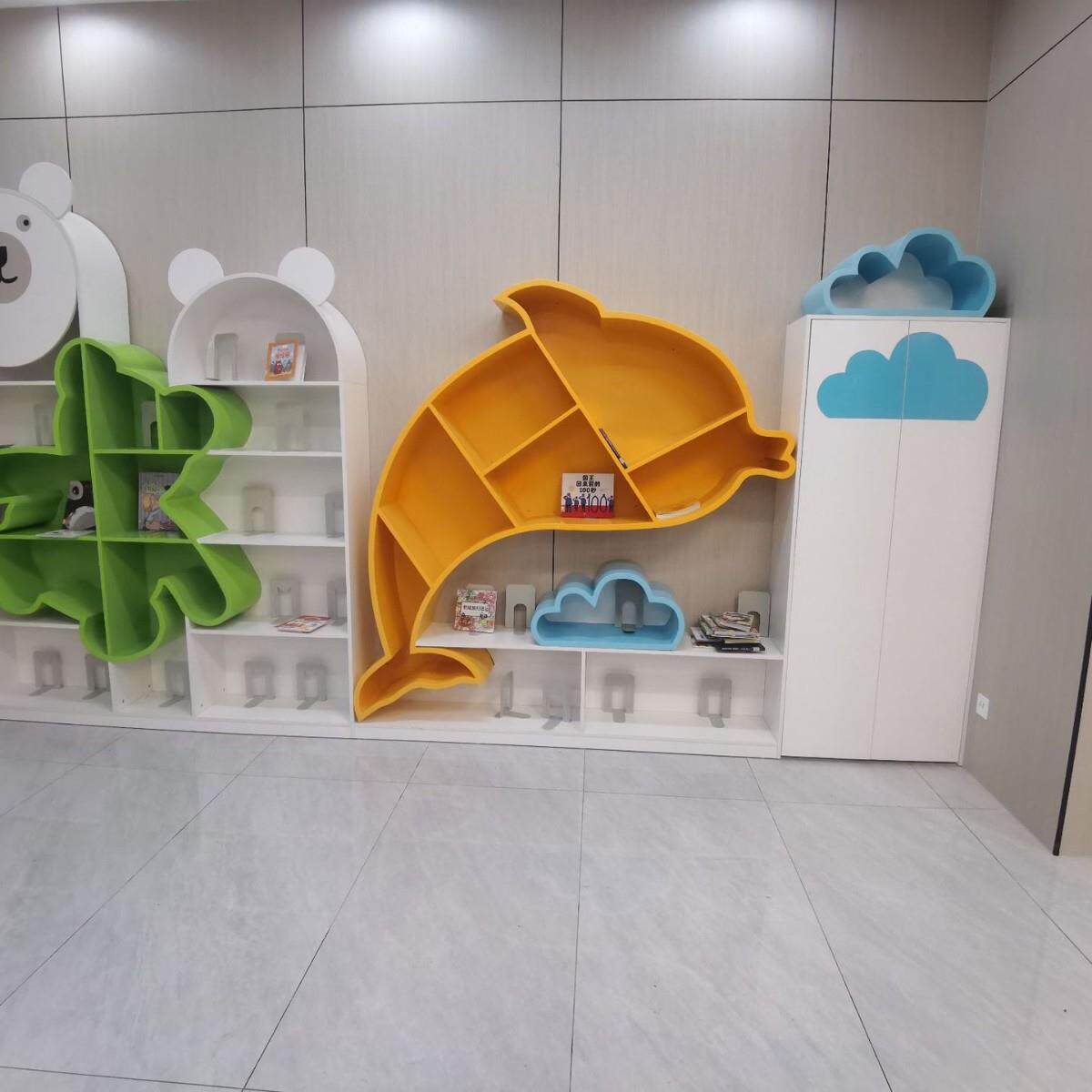创意儿童书房鲸鱼墙饰墙上置物架客厅装饰品壁饰幼儿学校挂件书架