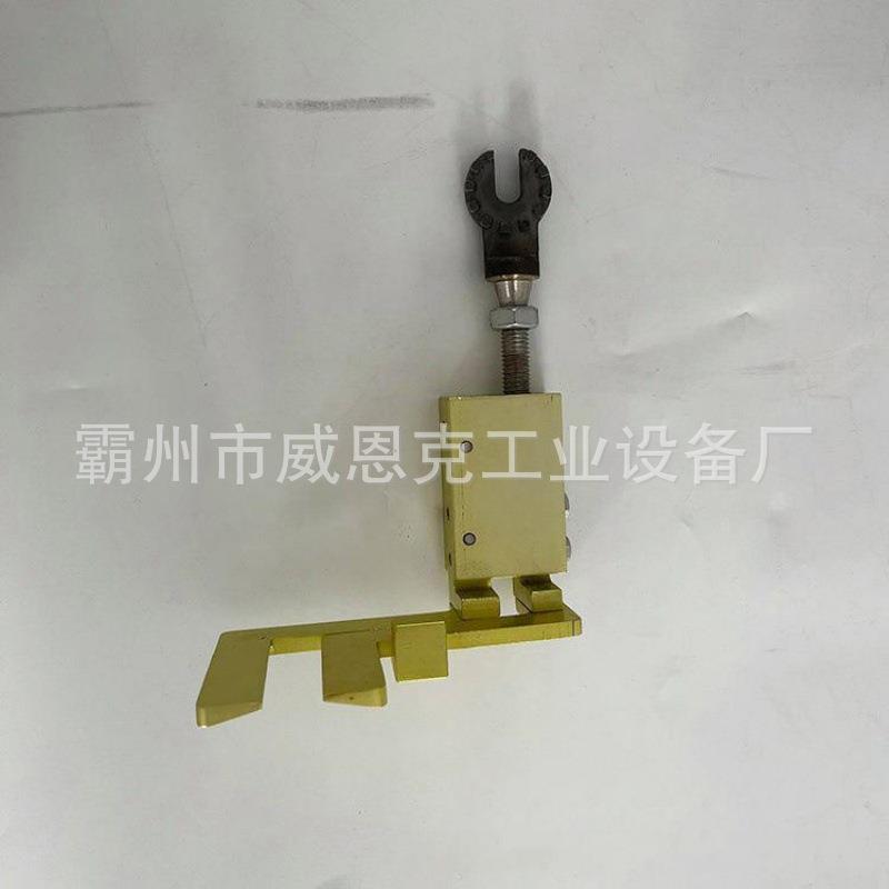 铝制接 线 夹带电作业用并沟线 夹头电力施工绝 缘操 作杆两侧夹