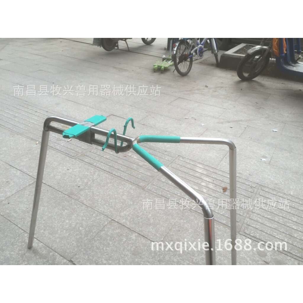 厂家不锈钢阉猪架阉割台阉仔猪器三脚架三脚台倒挂器