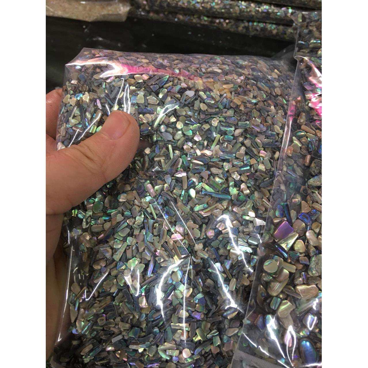 天然鲍鱼贝壳碎颗粒抛光打磨光滑美甲贴贝壳碎片饰品配件碎片厂家