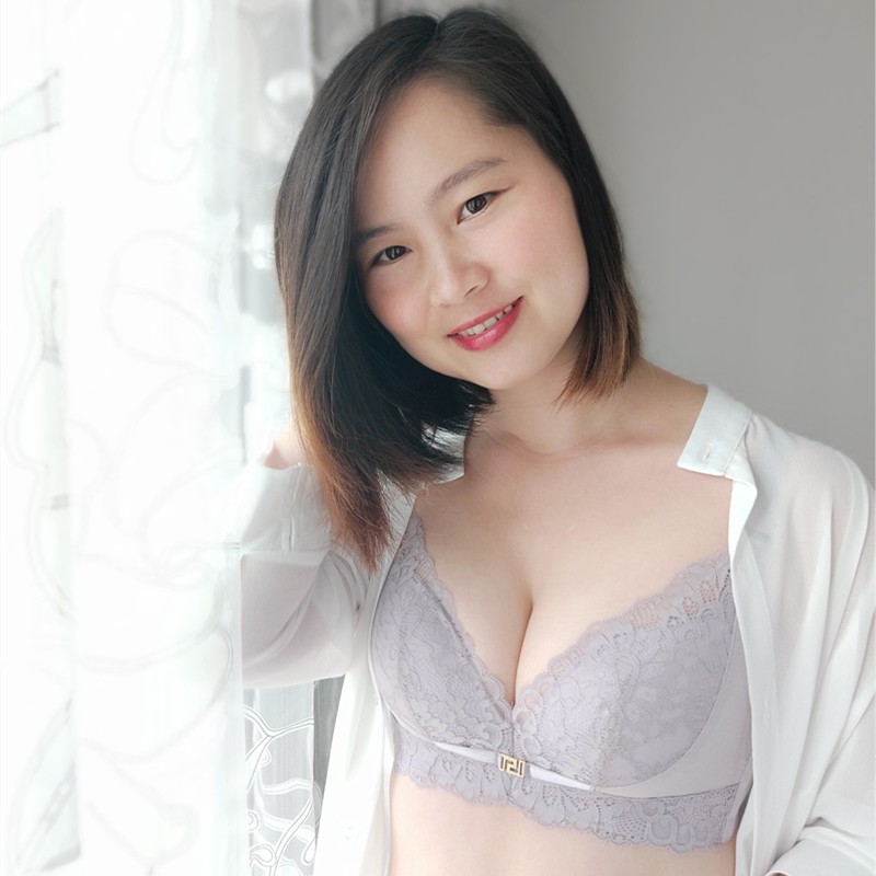 奥丝蓝黛6017轻柔羽绵内衣性感四扣A80文胸聚拢厚软钢圈调整胸罩