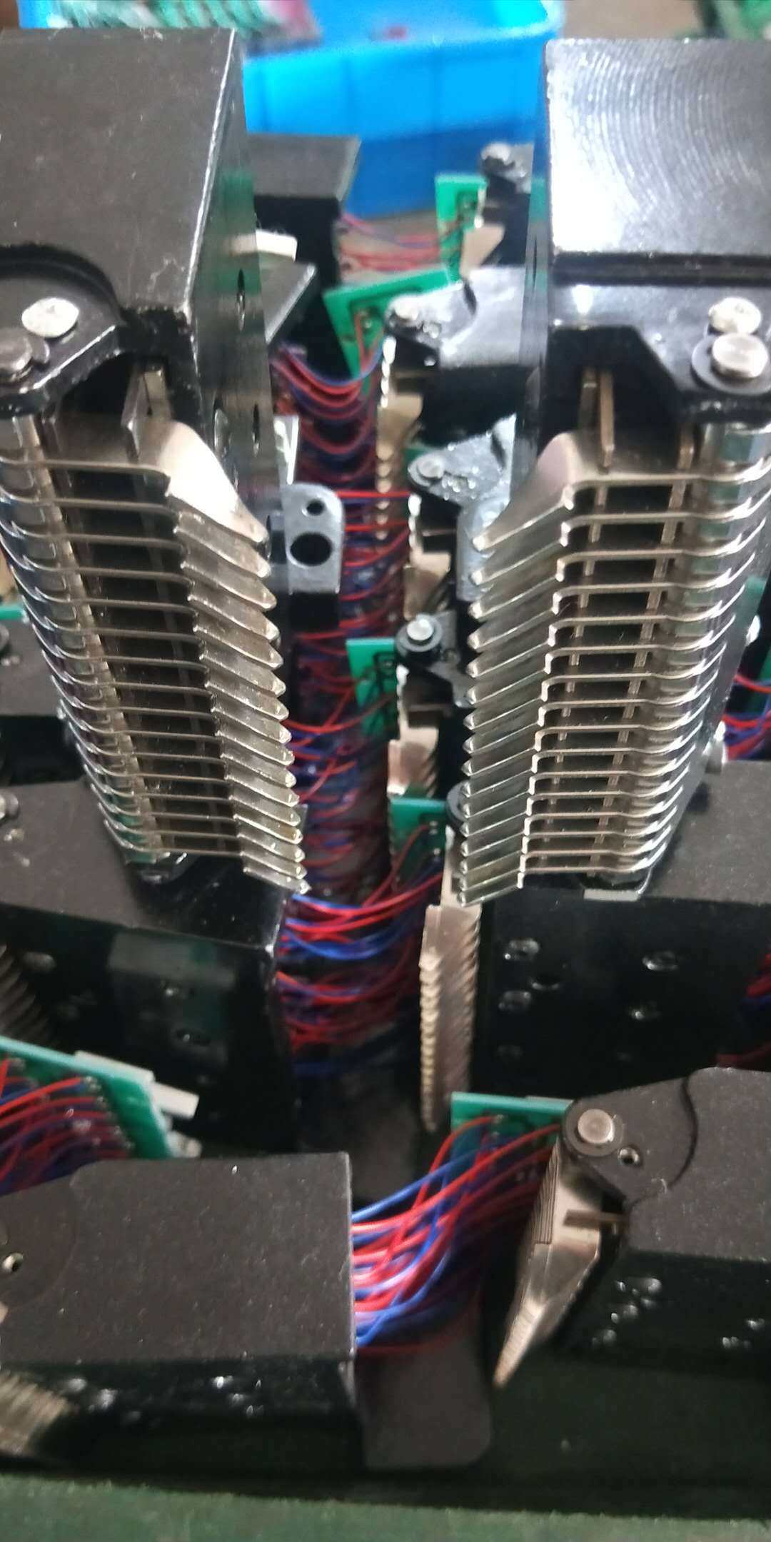 高精度智能数控选针缝纫机