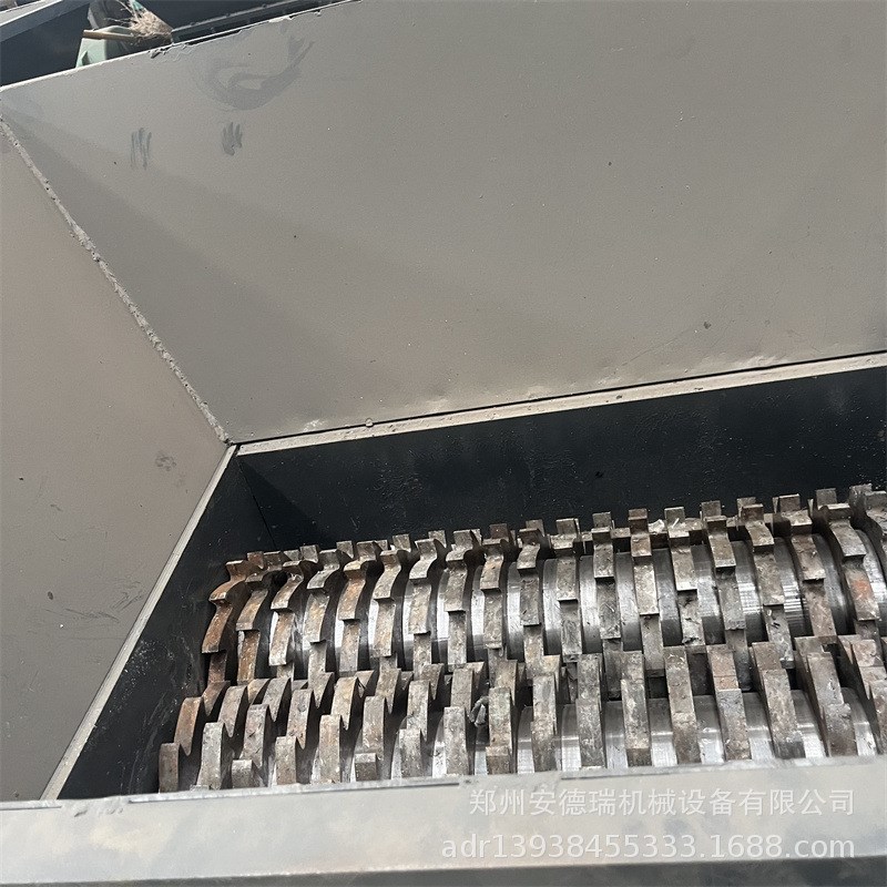 机油壶双轴撕碎机电视废家电家具破碎机衣服皮革汽车内饰撕碎机