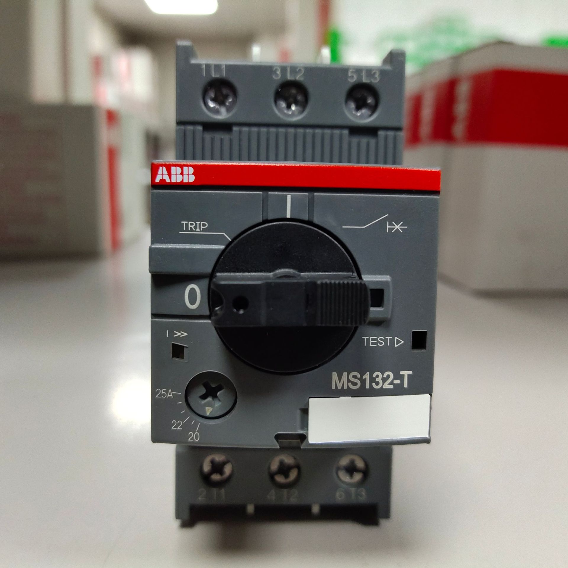 原装ABB 剩余电流动作断路器 GSH201 AC-C16/0.03 低价促销