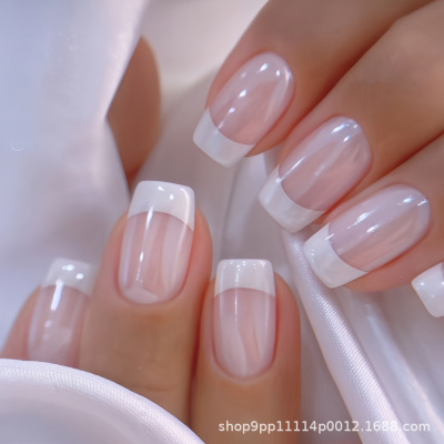 白色法式渐变穿戴甲指甲片简约短款显白假甲片穿戴甲Nails