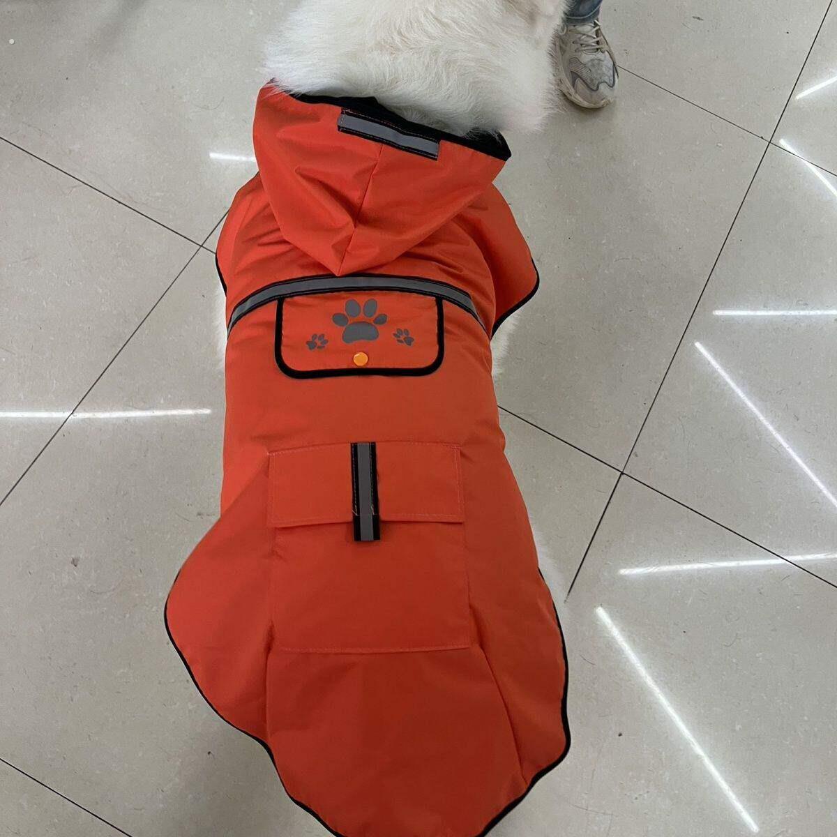 跨境狗狗雨衣防水斗篷拉宠物雨披反光狗衣服冲锋衣没折痕柯基边牧