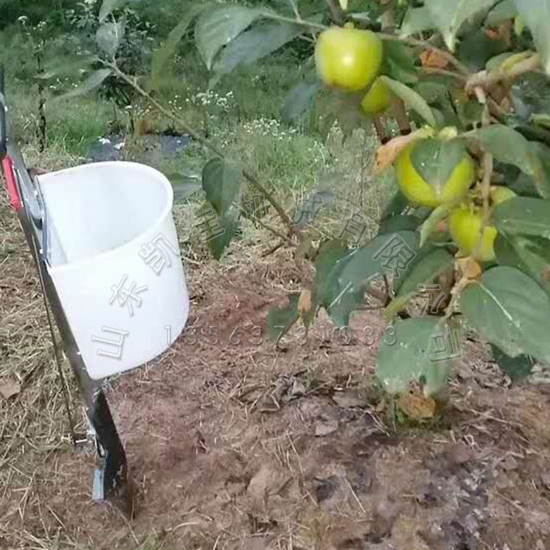 果园硬地手动施肥器撒肥追肥